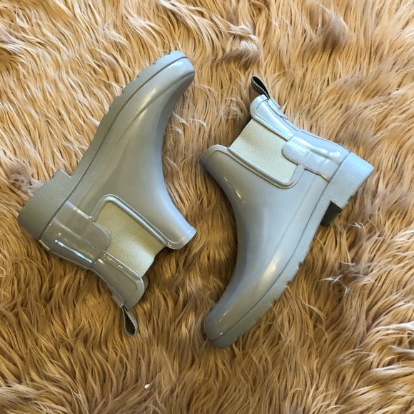 New Hunter Gray Refined Chelsea Boots - Picture 2 of 7